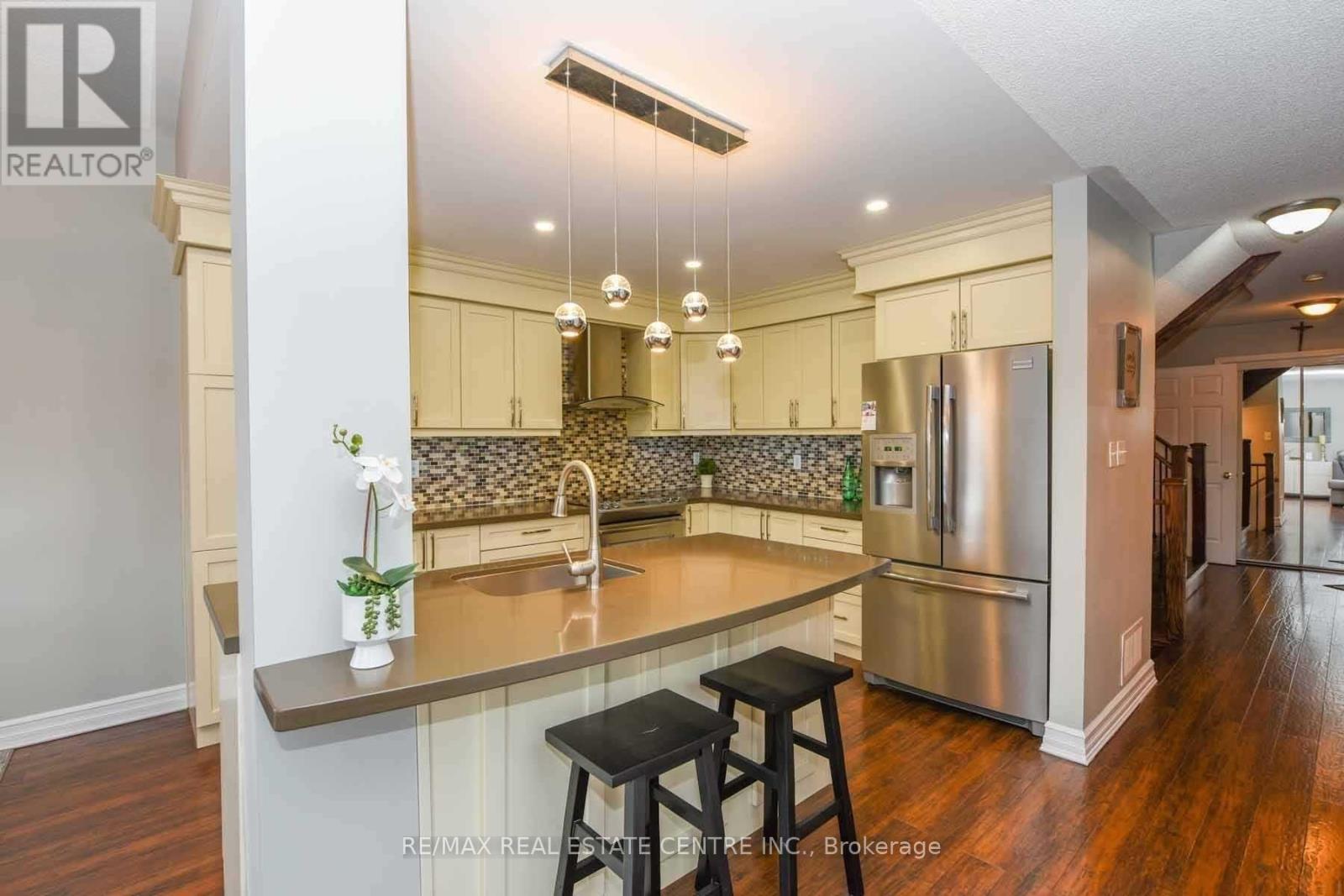 764 Avocado Crescent, Mississauga, Ontario  L5W 1H4 - Photo 7 - W13879358