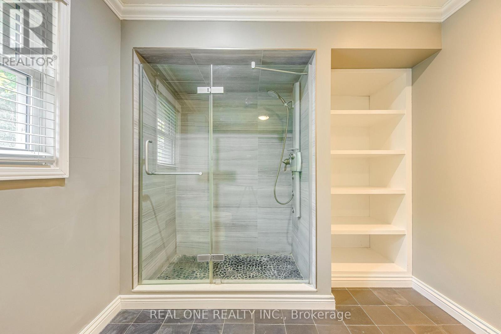 1236 Woodview Drive, Oakville, Ontario  L6M 2M4 - Photo 23 - W13879366