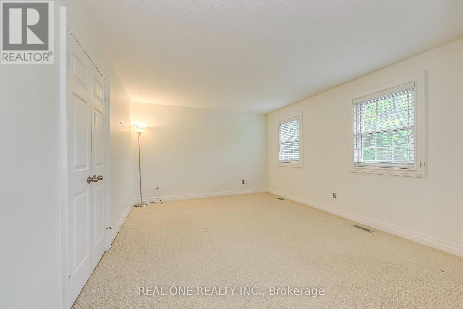 1236 Woodview Drive, Oakville, Ontario  L6M 2M4 - Photo 25 - W13879366