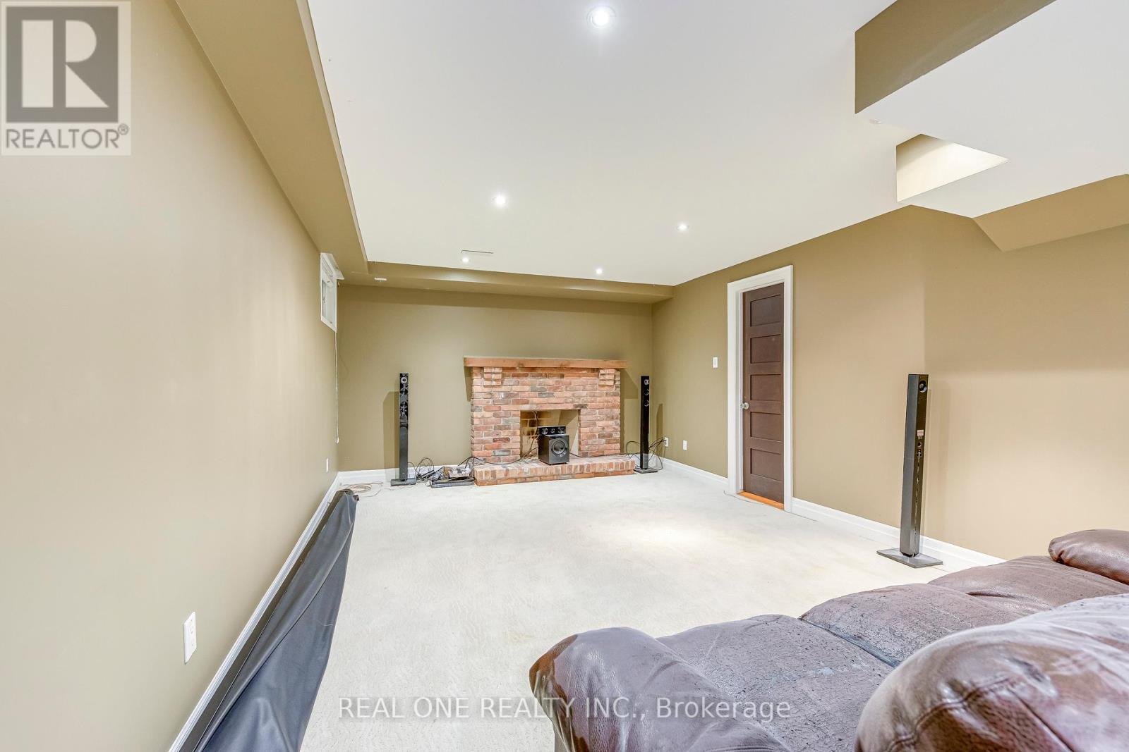 1236 Woodview Drive, Oakville, Ontario  L6M 2M4 - Photo 31 - W13879366