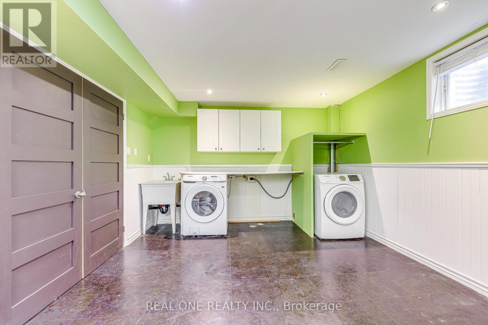 1236 Woodview Drive, Oakville, Ontario  L6M 2M4 - Photo 34 - W13879366