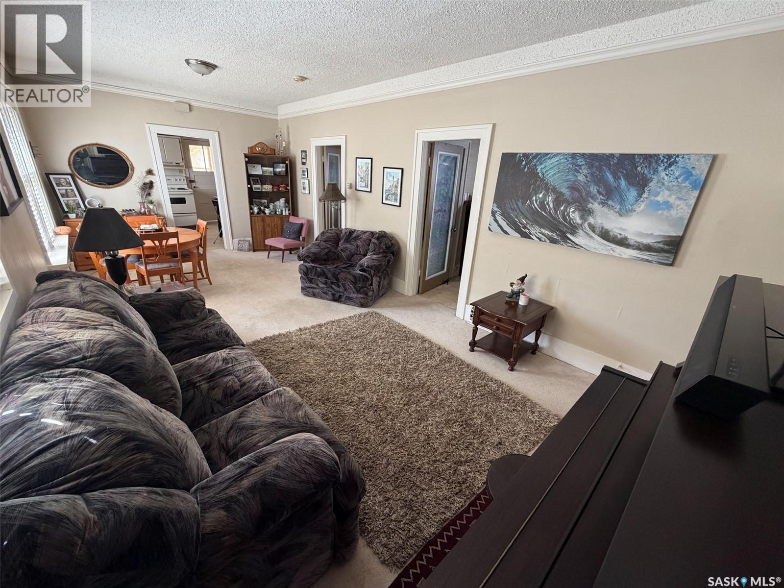 515 1st Street E, Shaunavon, Saskatchewan  S0N 2M0 - Photo 11 - SK050778