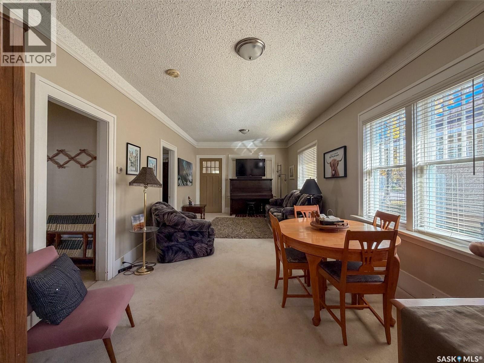 515 1st Street E, Shaunavon, Saskatchewan  S0N 2M0 - Photo 18 - SK050778