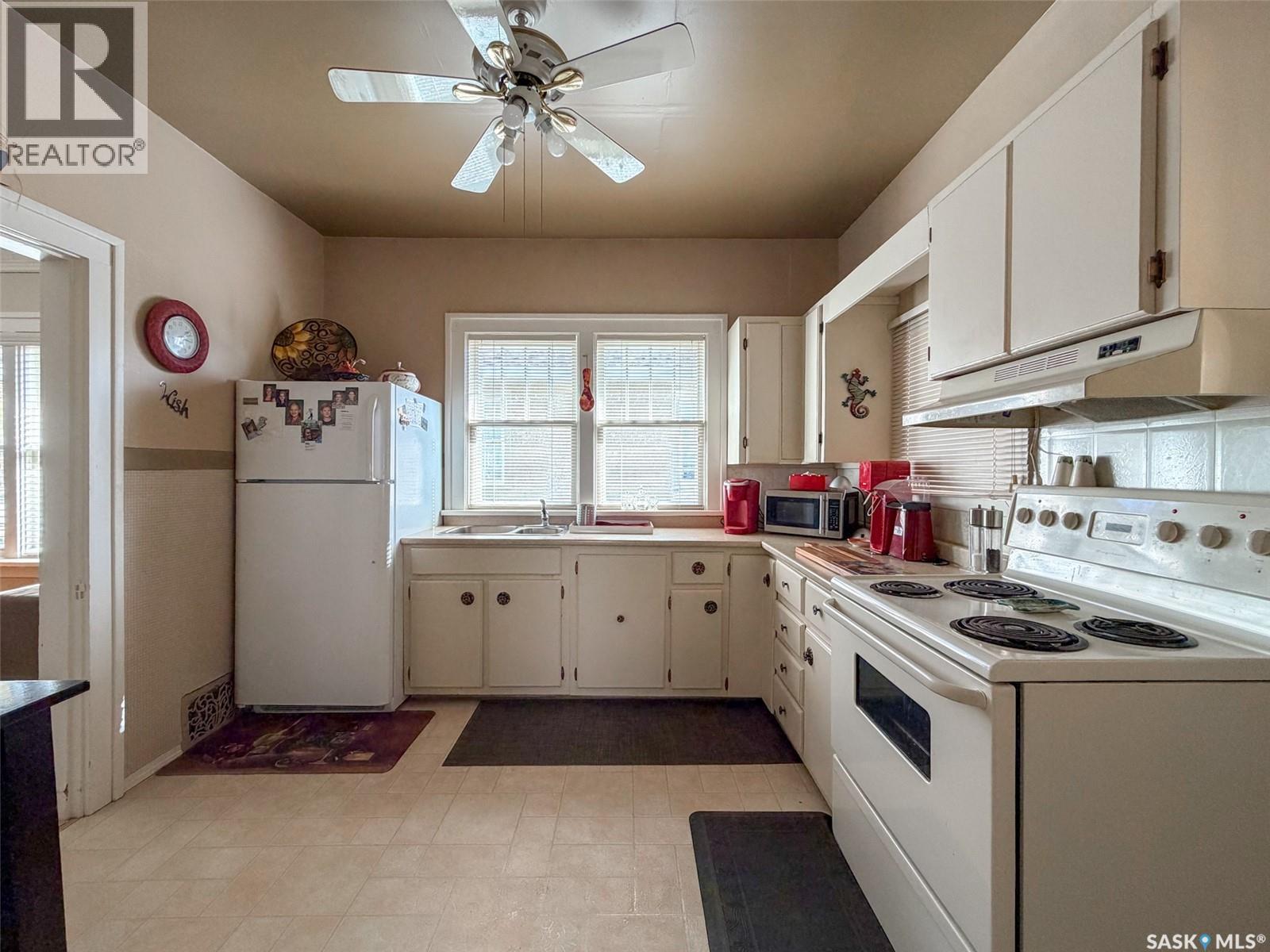 515 1st Street E, Shaunavon, Saskatchewan  S0N 2M0 - Photo 21 - SK050778