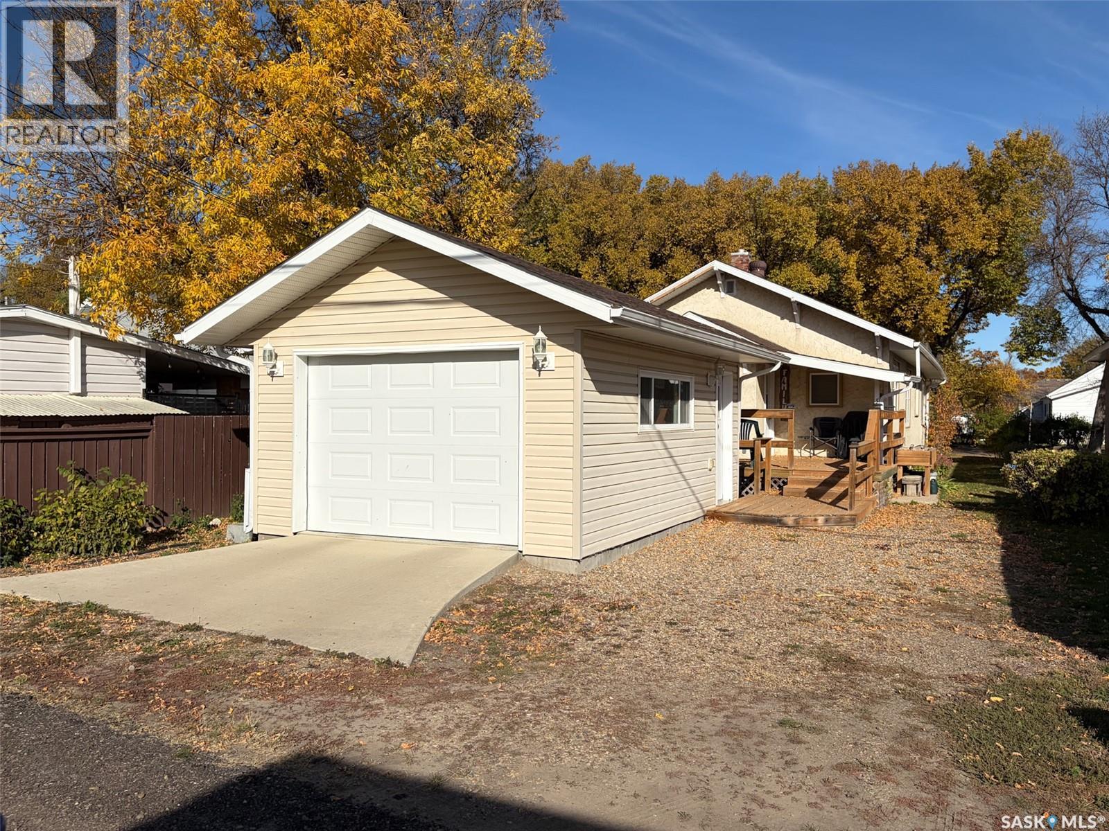 515 1st Street E, Shaunavon, Saskatchewan  S0N 2M0 - Photo 46 - SK050778