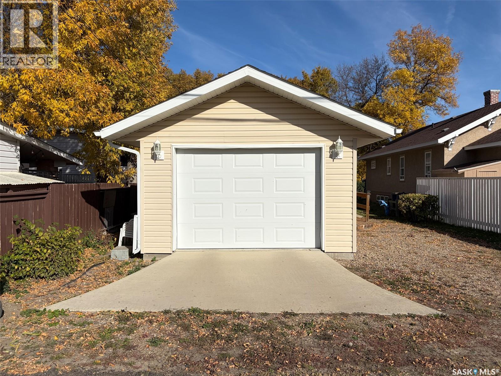 515 1st Street E, Shaunavon, Saskatchewan  S0N 2M0 - Photo 48 - SK050778