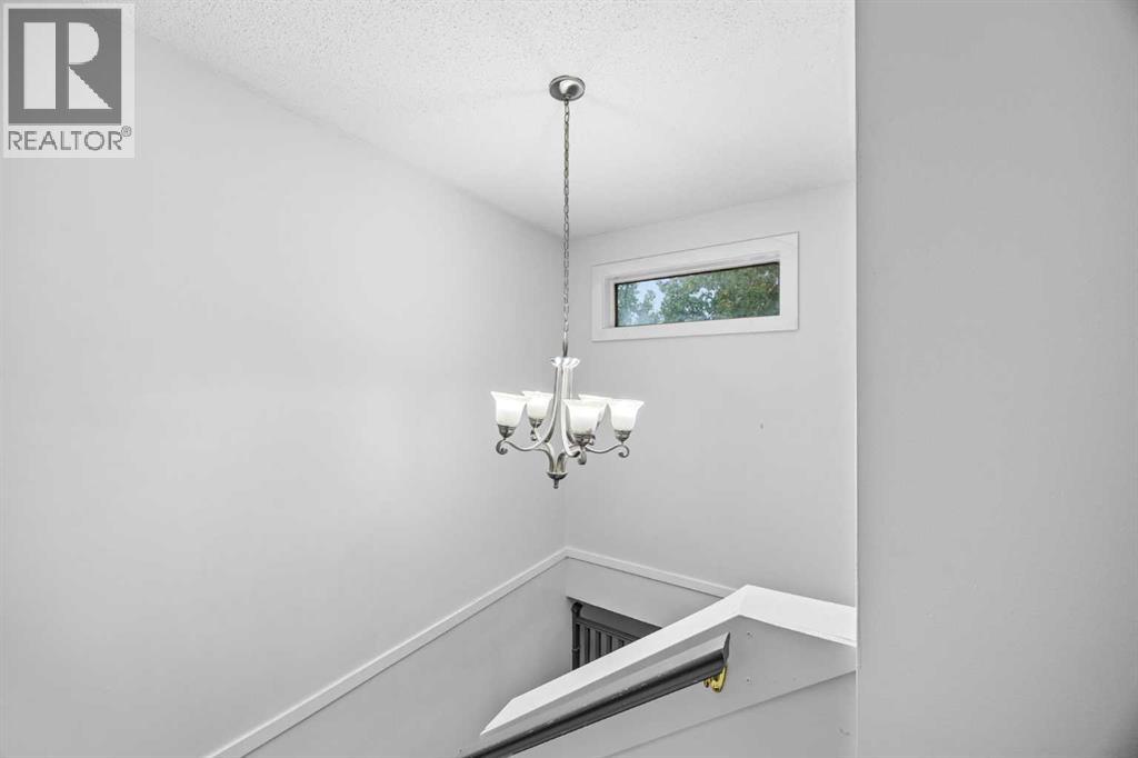 2320 Woodview Drive SW, Calgary, Alberta  T2W 4X6 - Photo 25 - A2345576