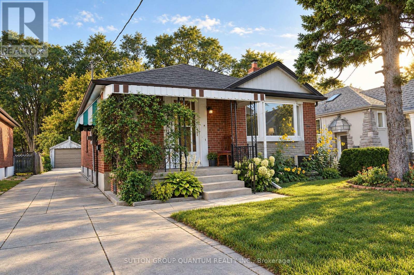 74 CANNON ROAD, Toronto, Ontario