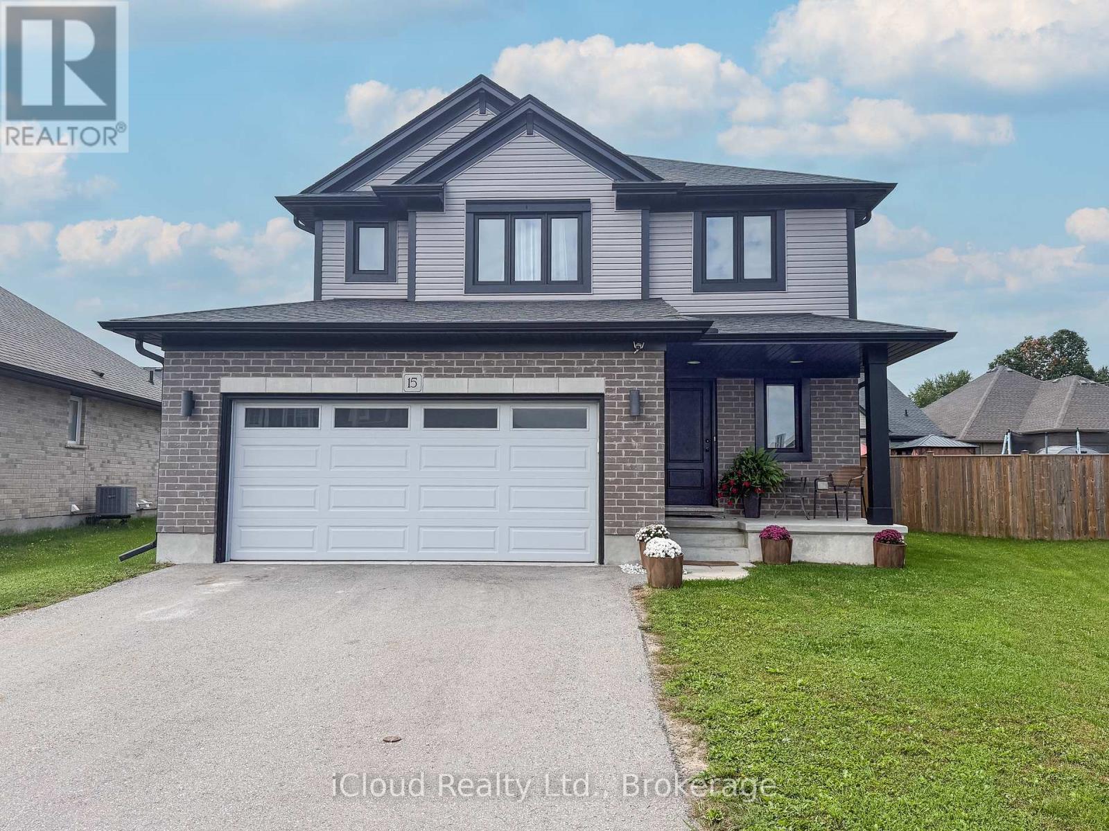 15 CURREN CRESCENT, Tillsonburg, Ontario