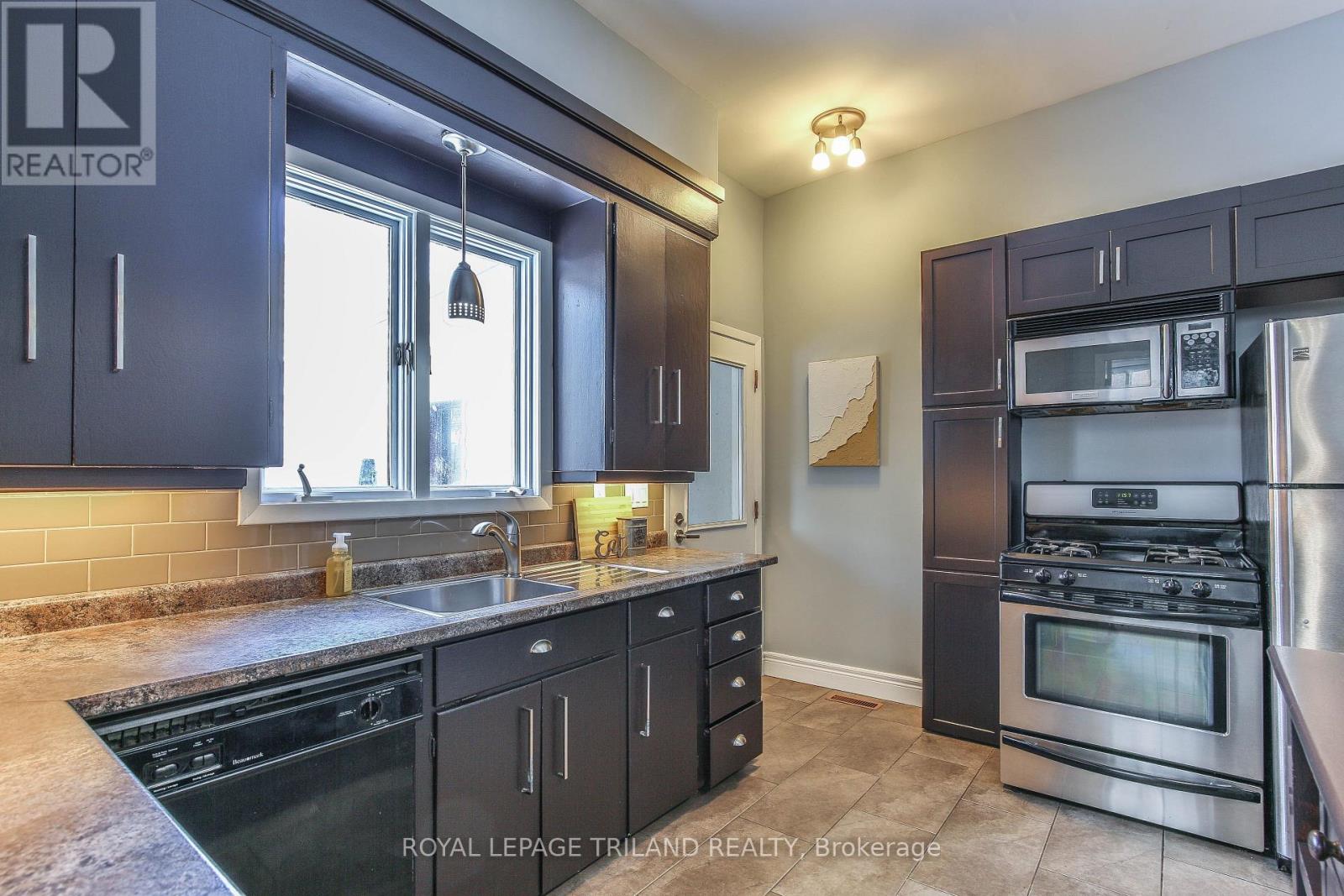 602 Central Avenue, London East (East F), Ontario  N6B 2G4 - Photo 11 - X13879464