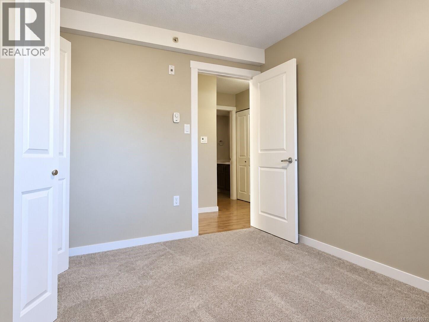 101 1600 Caspers Way