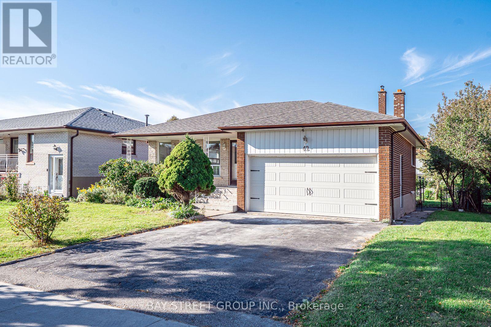 42 FAYE DRIVE, Toronto, Ontario