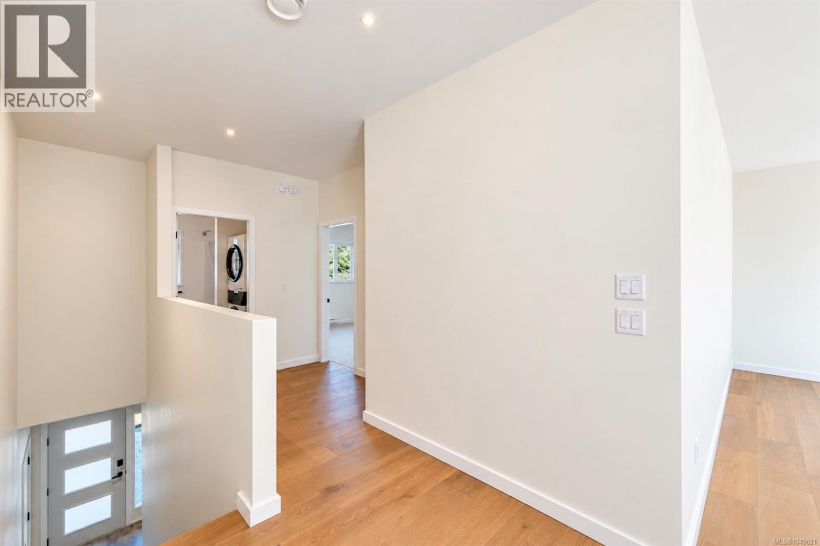 535 Gibson St, Tofino, British Columbia  V0R 2Z0 - Photo 17 - 1049621