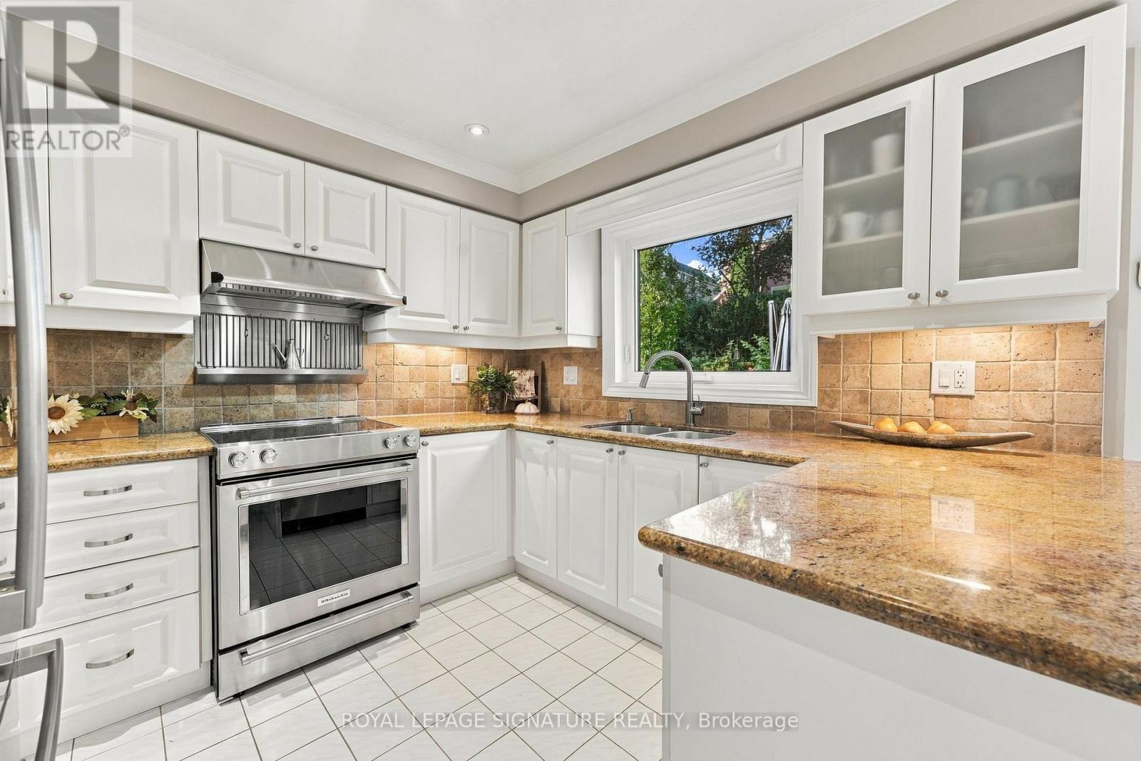 408 Mccaffrey Road, Newmarket, Ontario  L3X 1T5 - Photo 13 - N13879478