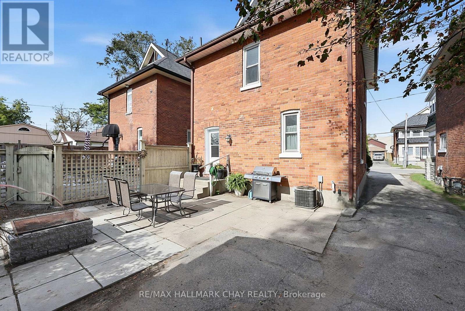 43 Brock Street, Barrie, Ontario  L4N 2L8 - Photo 28 - S13879468