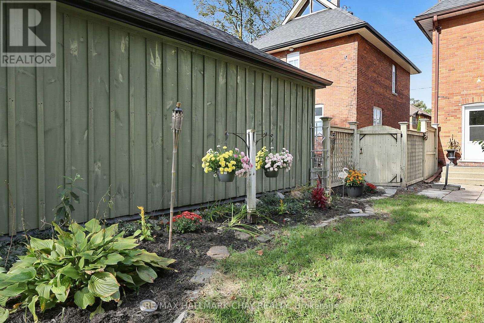 43 Brock Street, Barrie, Ontario  L4N 2L8 - Photo 32 - S13879468