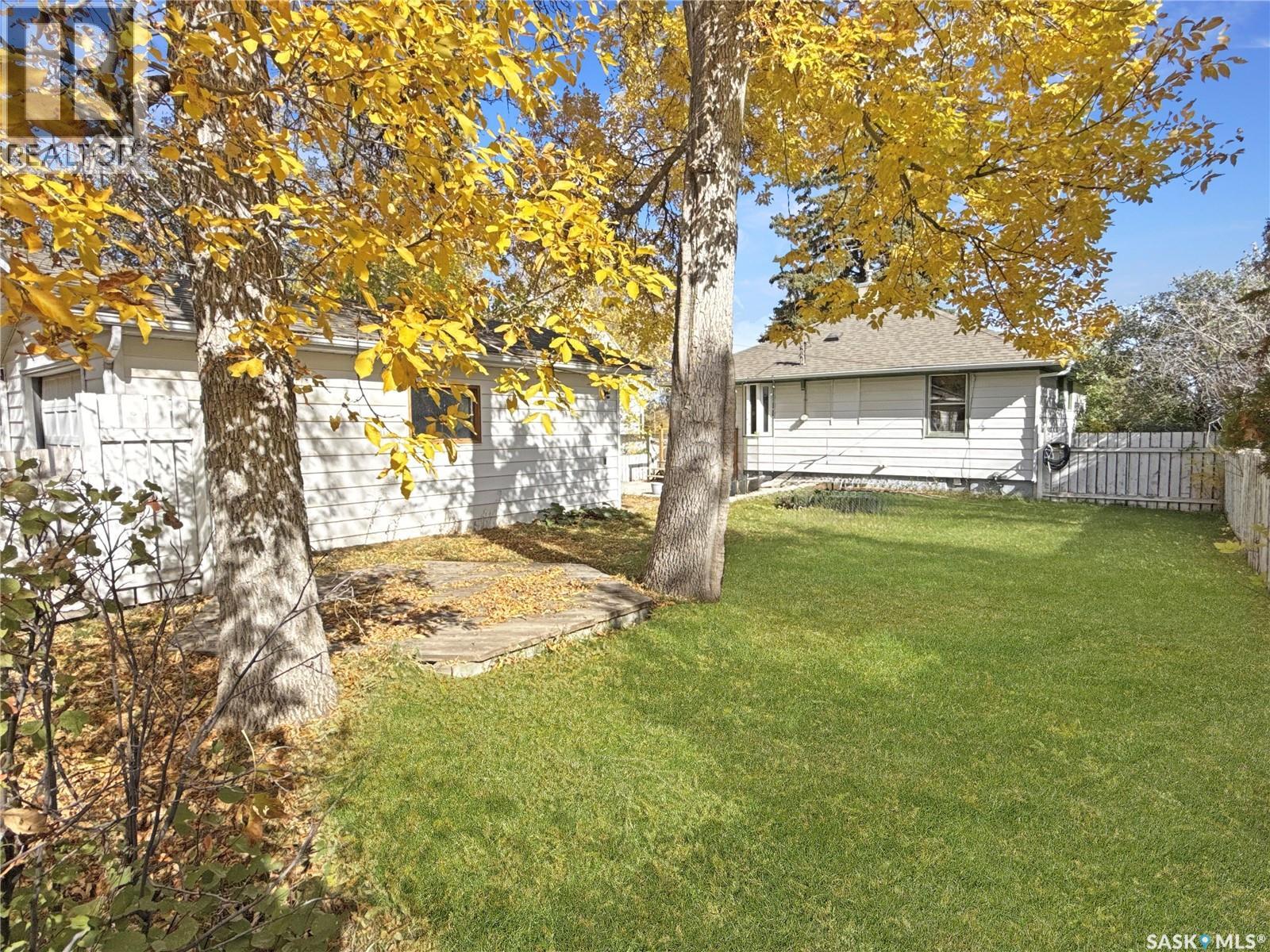 660 3rd Avenue Ne, Swift Current, Saskatchewan  S9H 2H5 - Photo 20 - SK050700