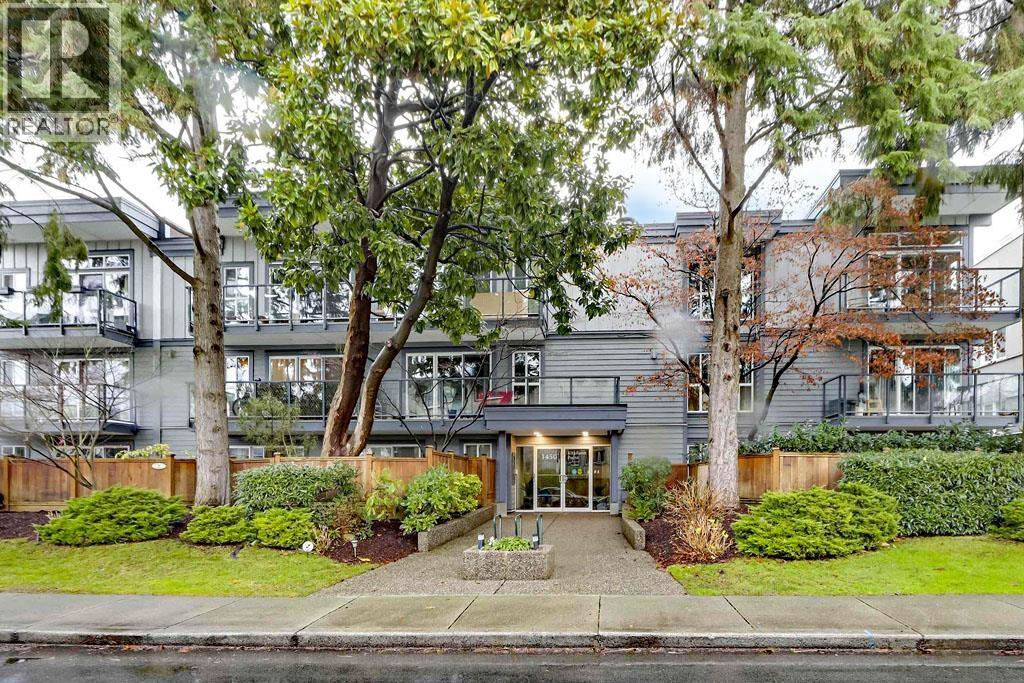 207 1450 LABURNUM STREET, Vancouver, British Columbia