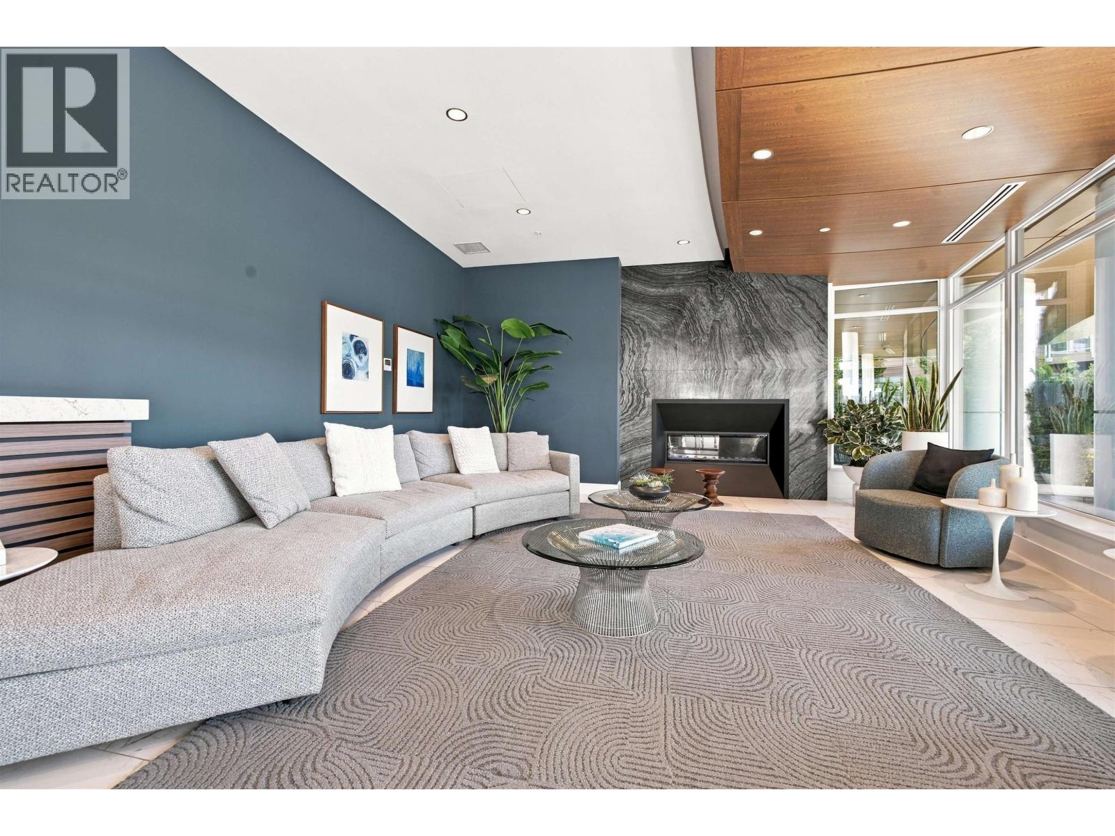 2401 7769 PARK CRESCENT