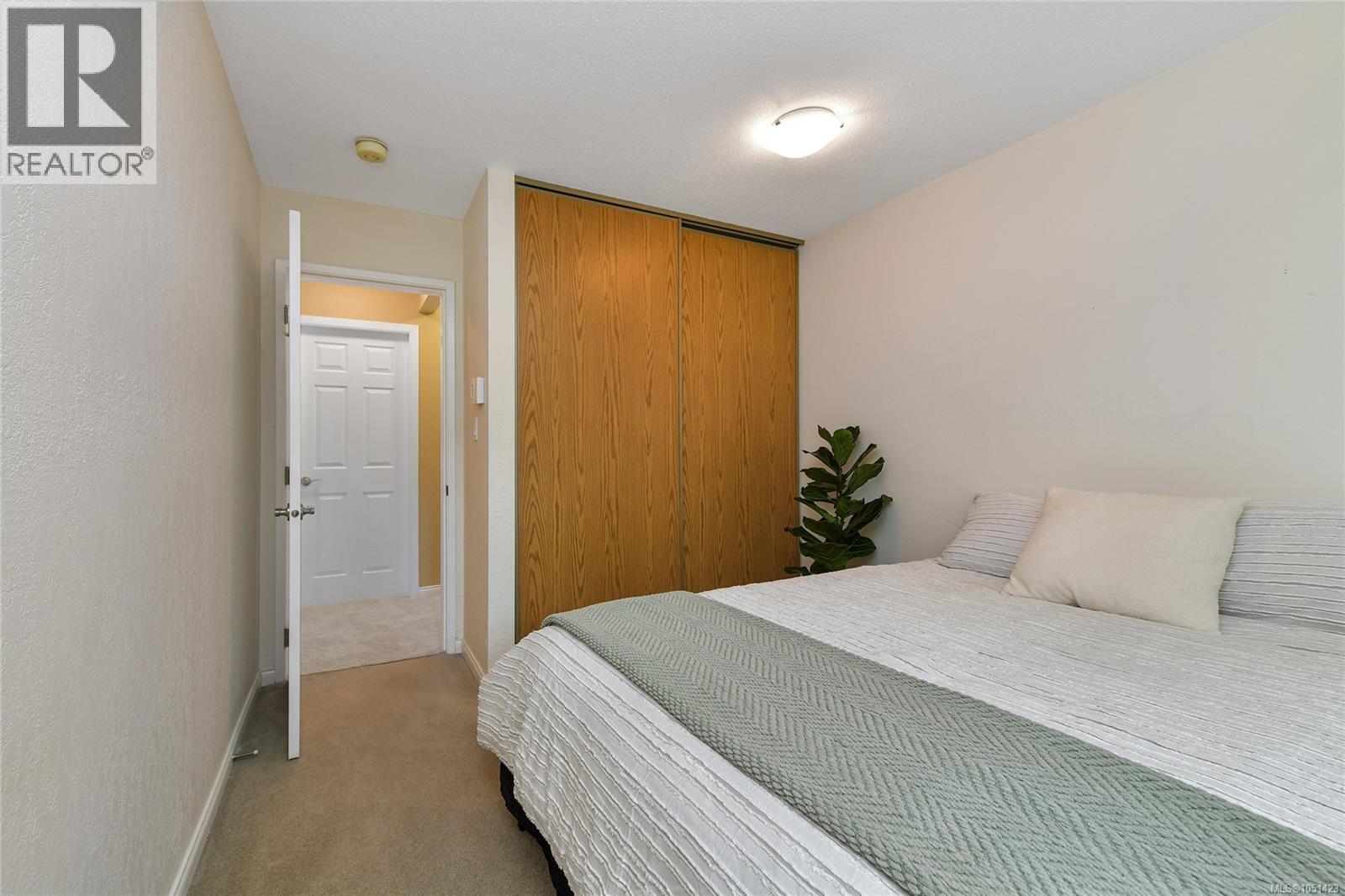 2310 Fernwood Rd