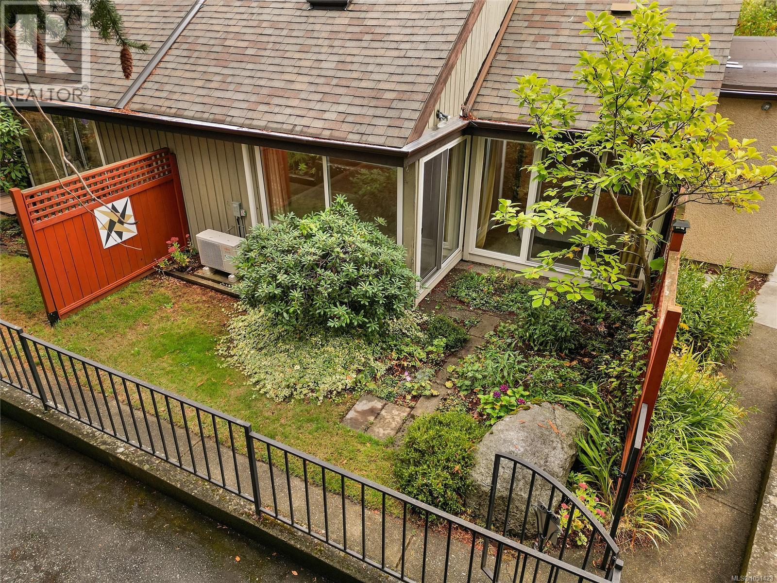 2310 Fernwood Rd