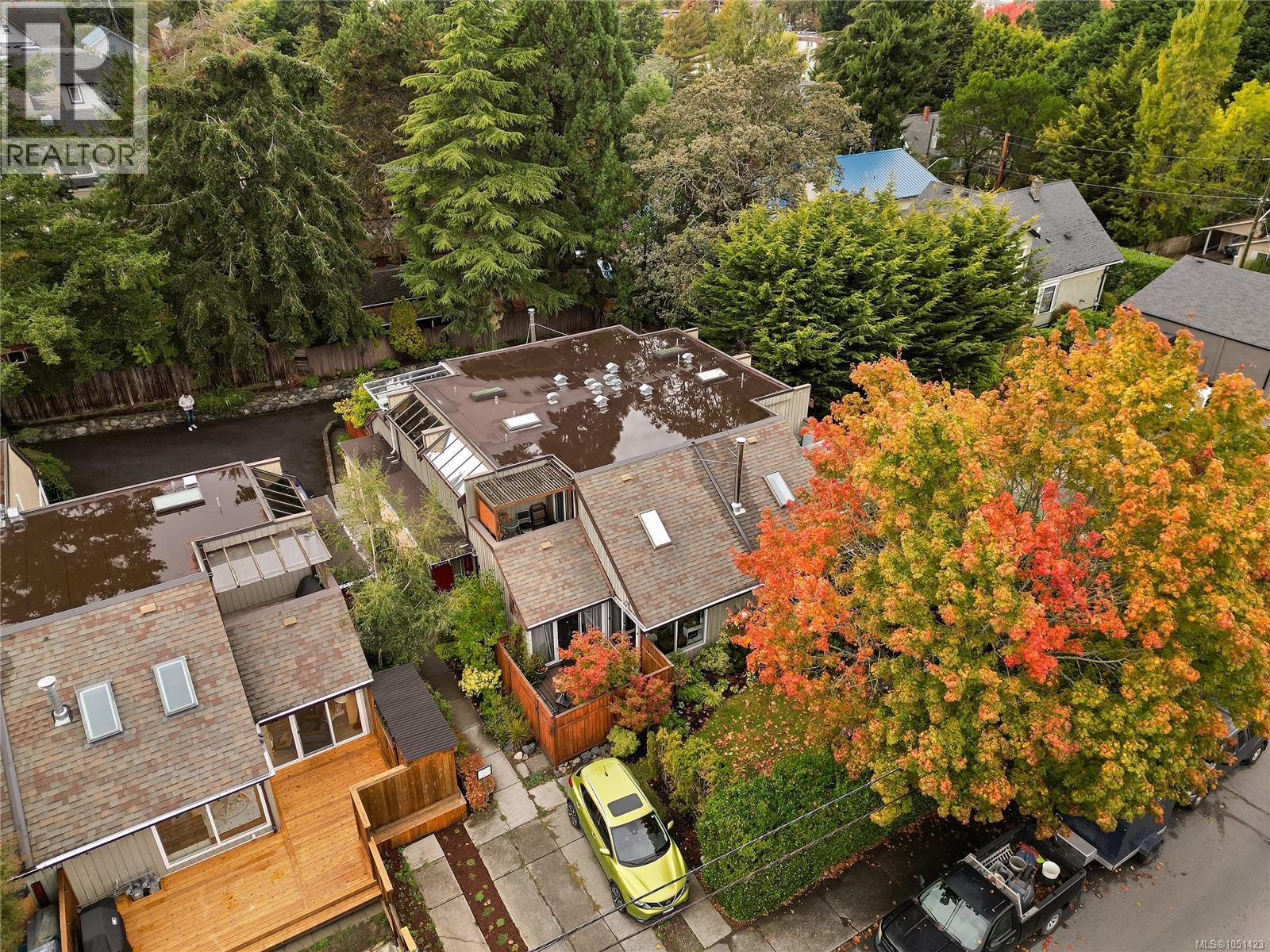 2310 Fernwood Rd