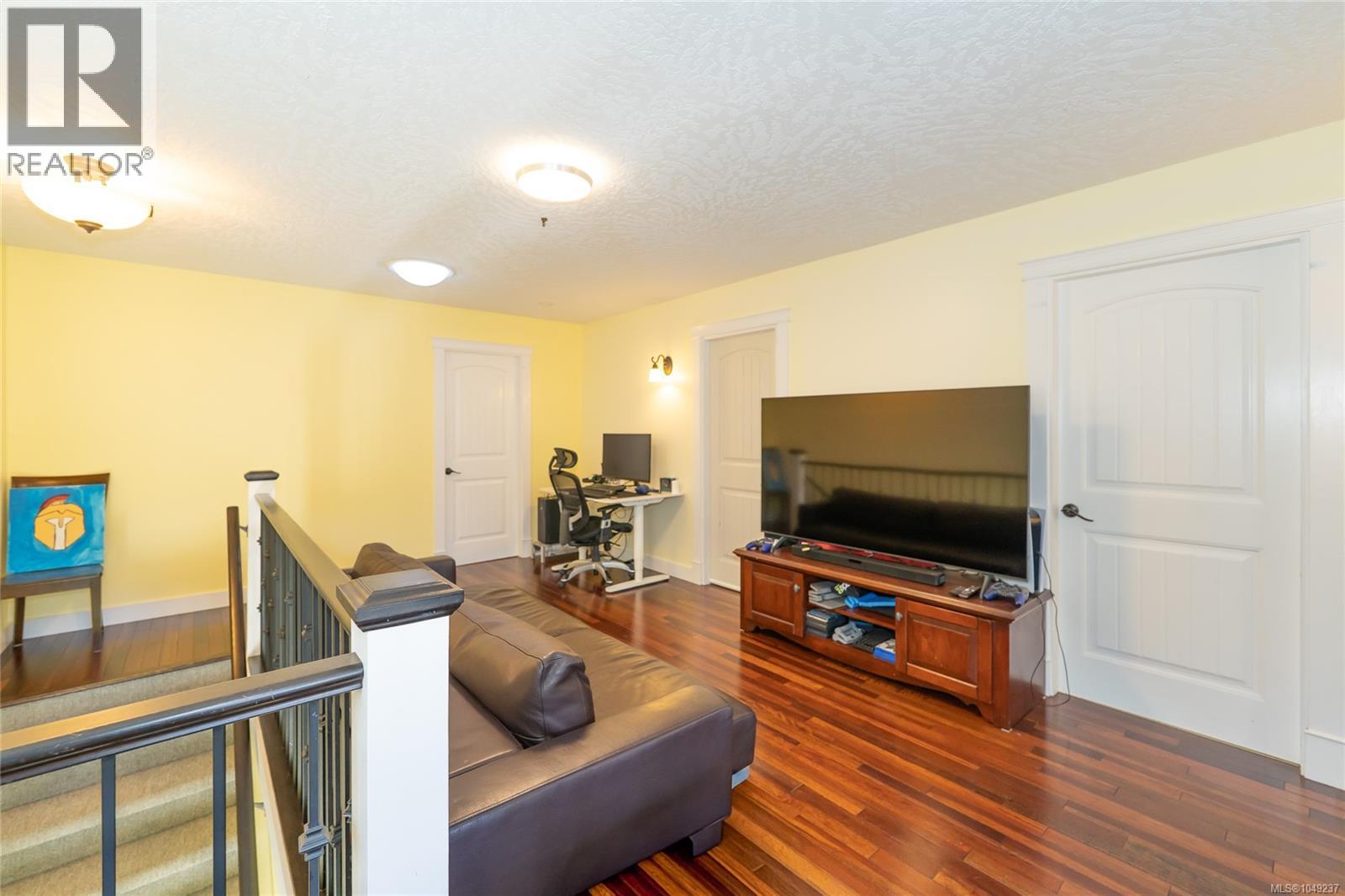 3341 Boyles Rd