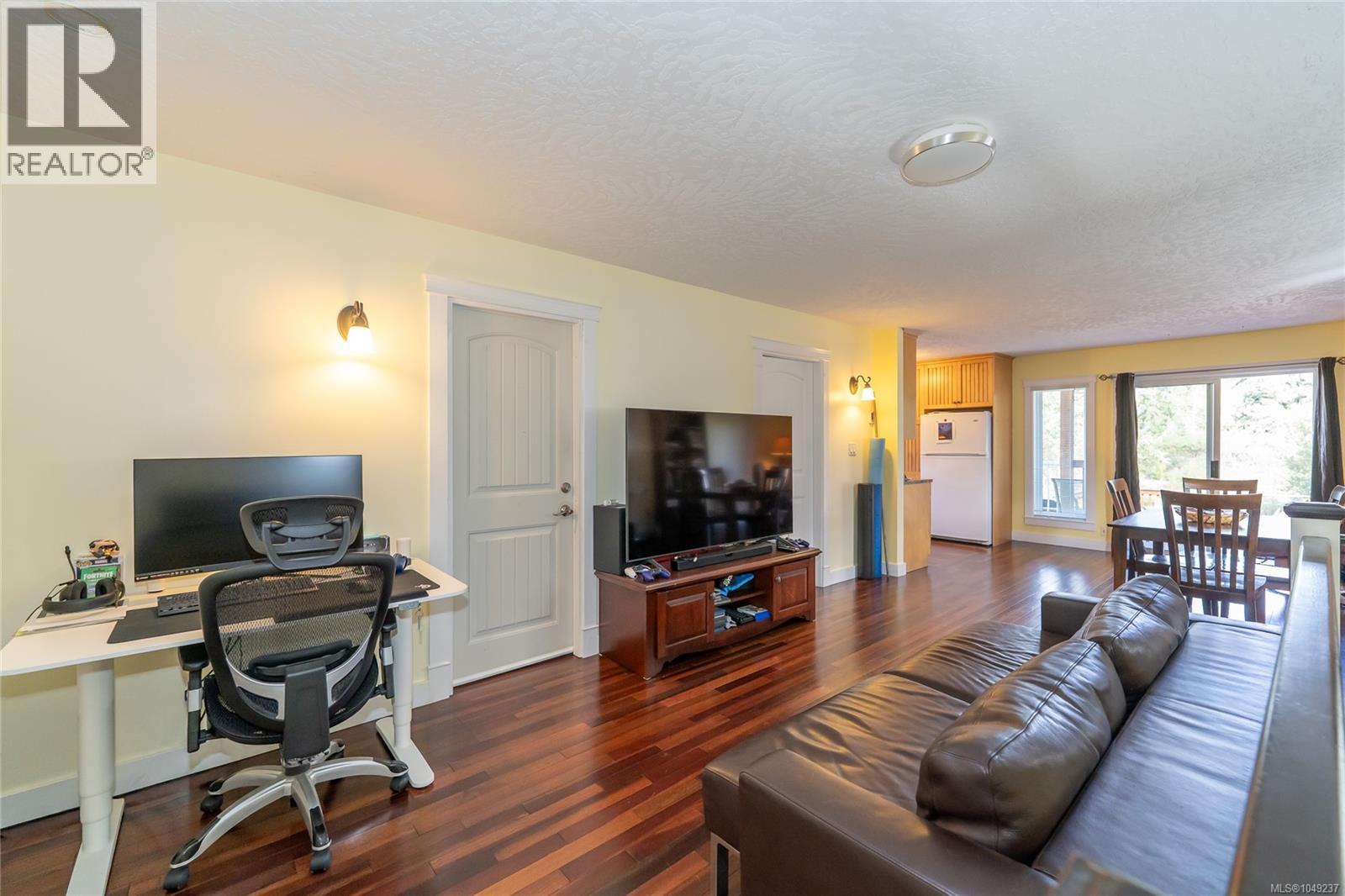 3341 Boyles Rd