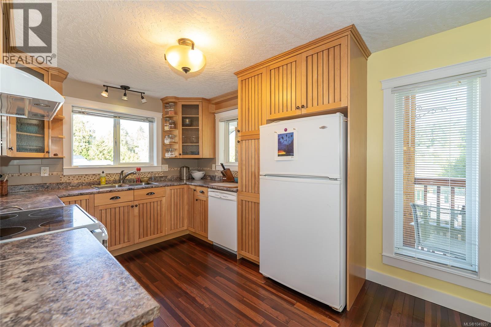 3341 Boyles Rd