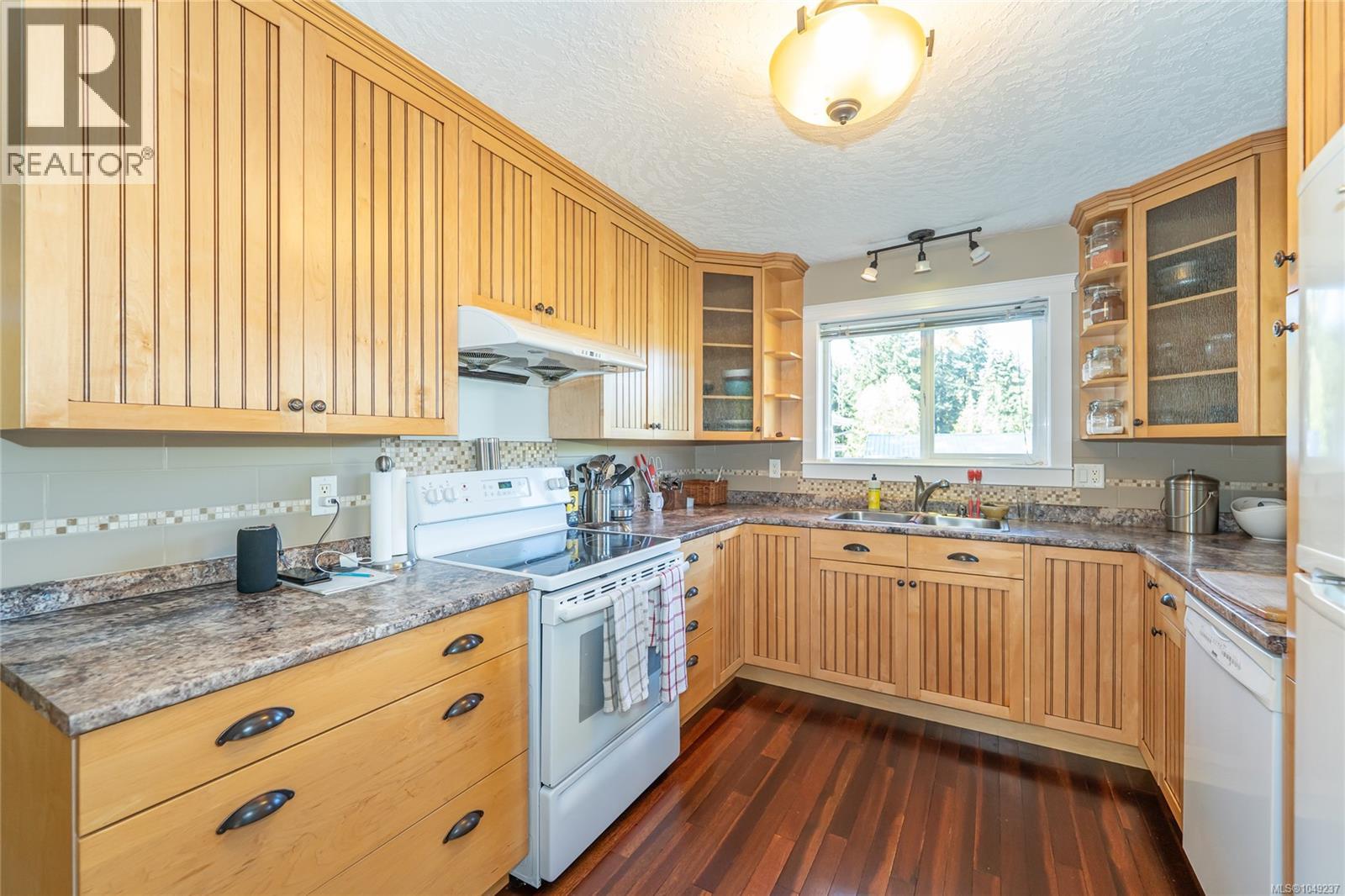 3341 Boyles Rd