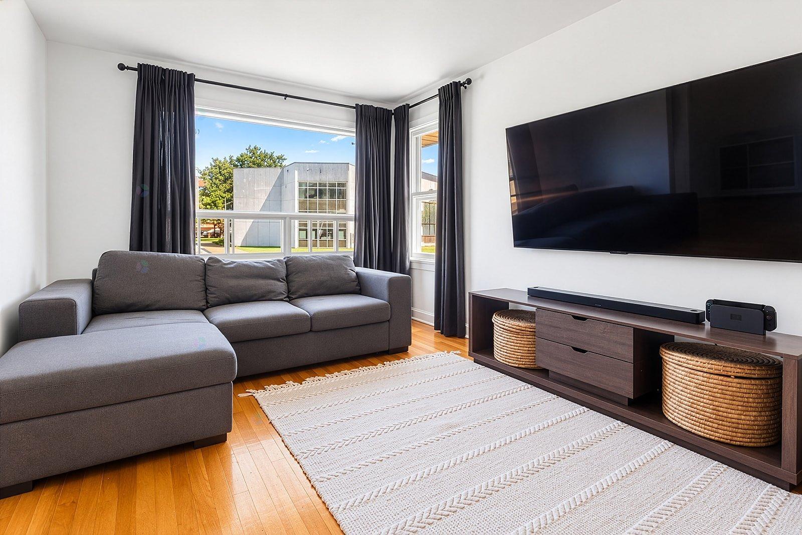 3750 Rue Adolphe-Chapleau Laval (Chomedey) Quebec Canada H7V1W5 5