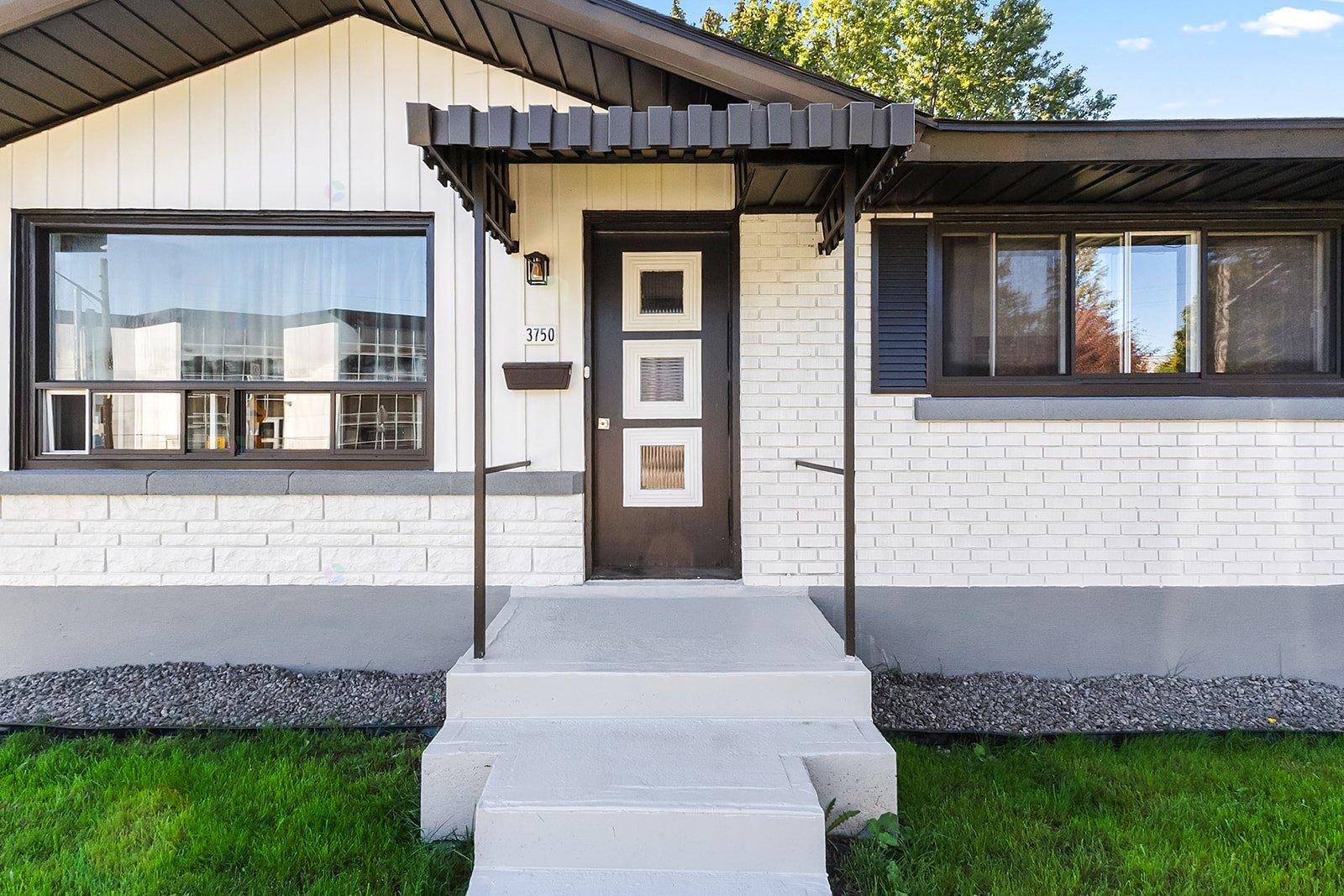 3750 Rue Adolphe-Chapleau Laval (Chomedey) Quebec Canada H7V1W5 3