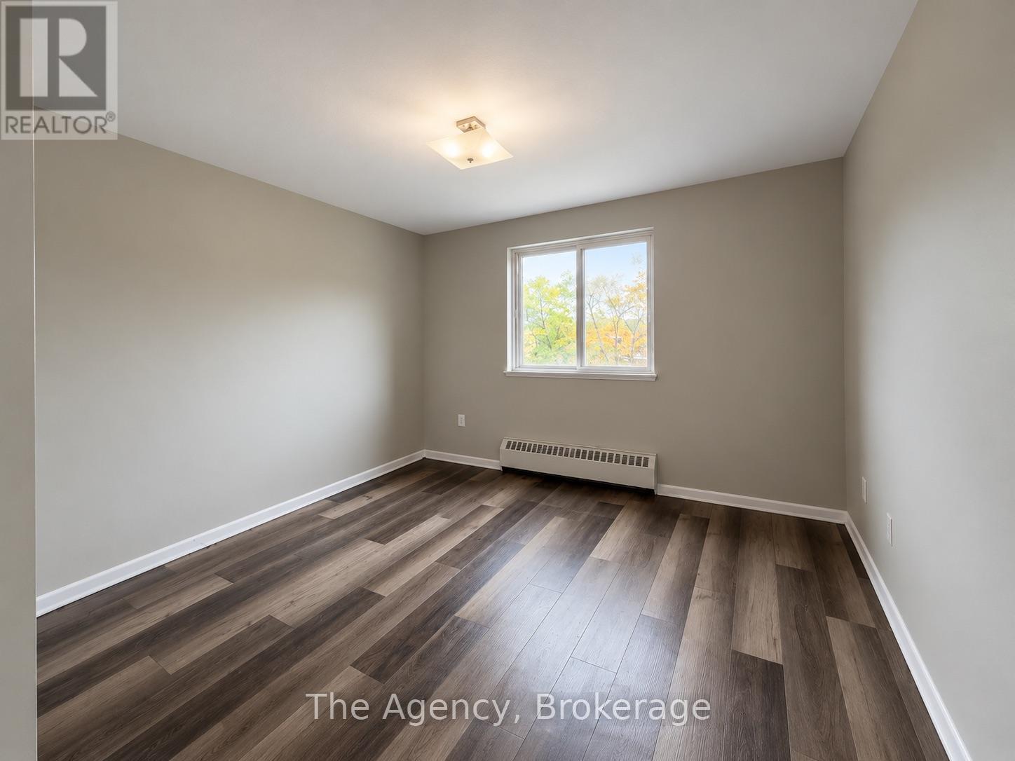 203 - 45 Paisley Boulevard W, Mississauga, Ontario  L5B 1E4 - Photo 11 - W13879588