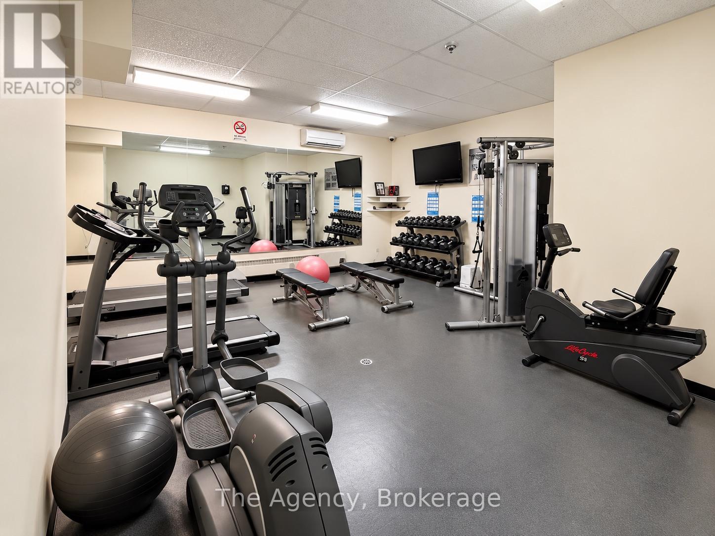 203 - 45 Paisley Boulevard W, Mississauga, Ontario  L5B 1E4 - Photo 15 - W13879588