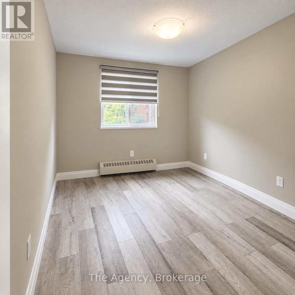 302 - 45 Paisley Boulevard W, Mississauga, Ontario  L5B 1E4 - Photo 10 - W13879590