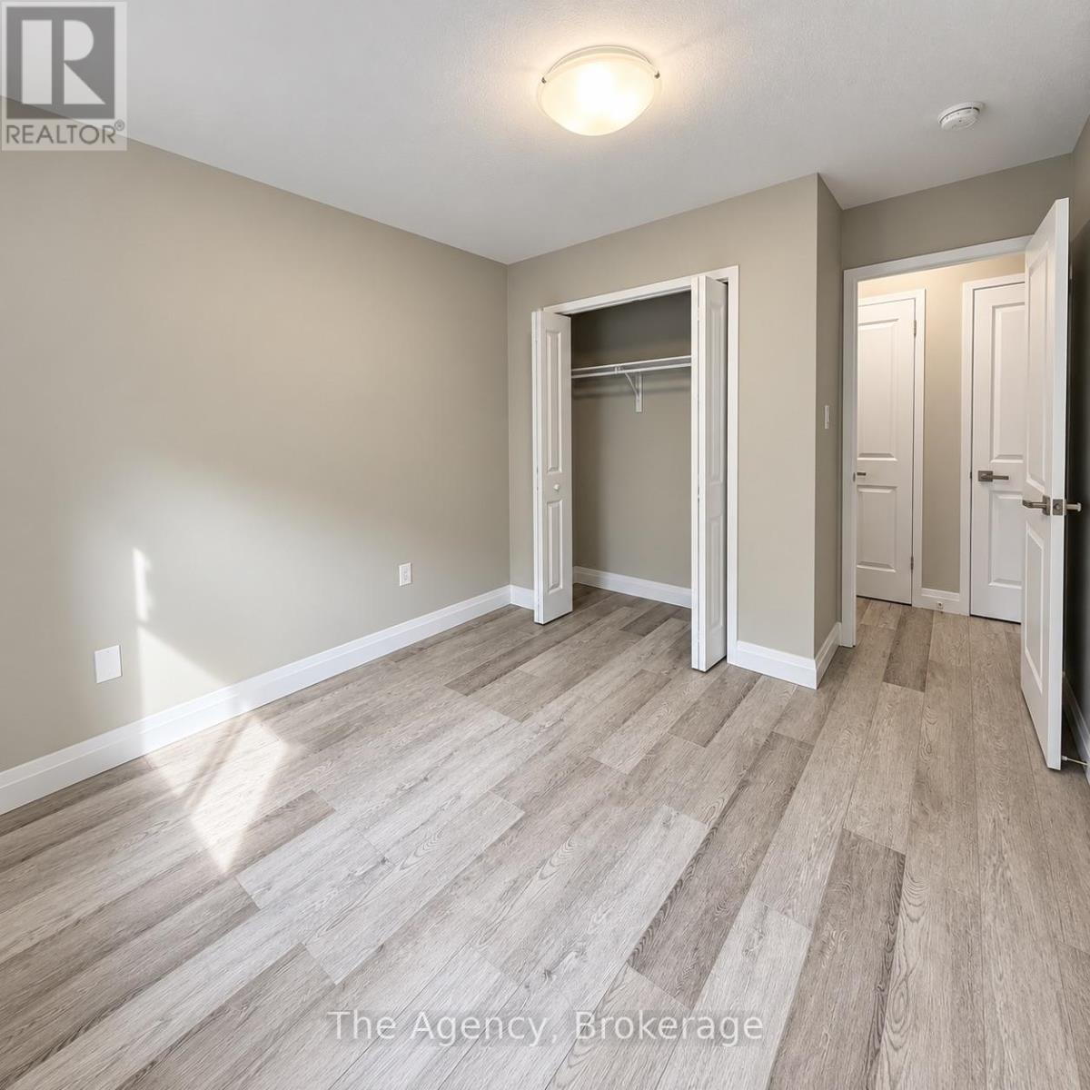 302 - 45 Paisley Boulevard W, Mississauga, Ontario  L5B 1E4 - Photo 11 - W13879590