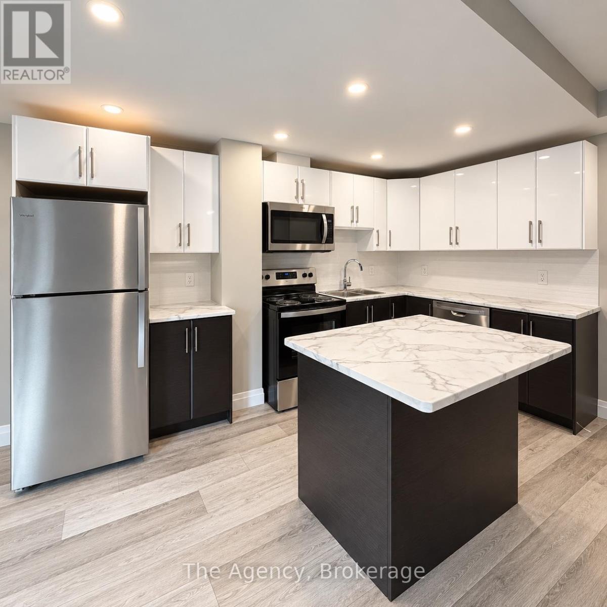 302 - 45 Paisley Boulevard W, Mississauga, Ontario  L5B 1E4 - Photo 7 - W13879590