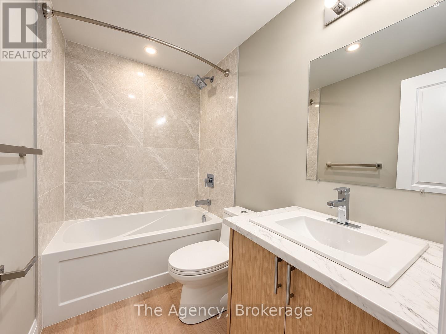 305 - 45 Paisley Boulevard W, Mississauga, Ontario  L5B 1E4 - Photo 10 - W13879592