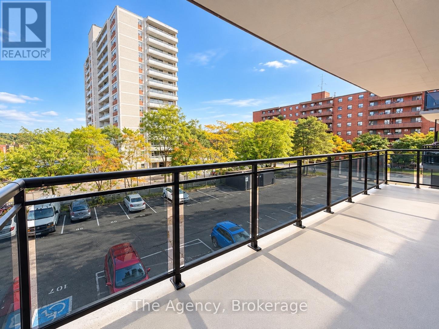 305 - 45 Paisley Boulevard W, Mississauga, Ontario  L5B 1E4 - Photo 11 - W13879592