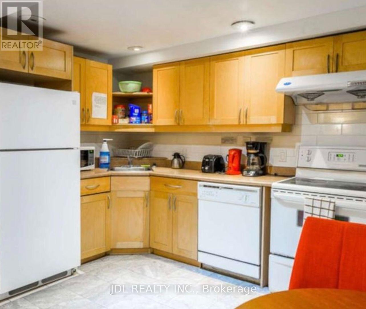 Masterbedrooma Main Floor - 118 Shuter St Street, Toronto, Ontario  M5A 1V8 - Photo 6 - C13879538