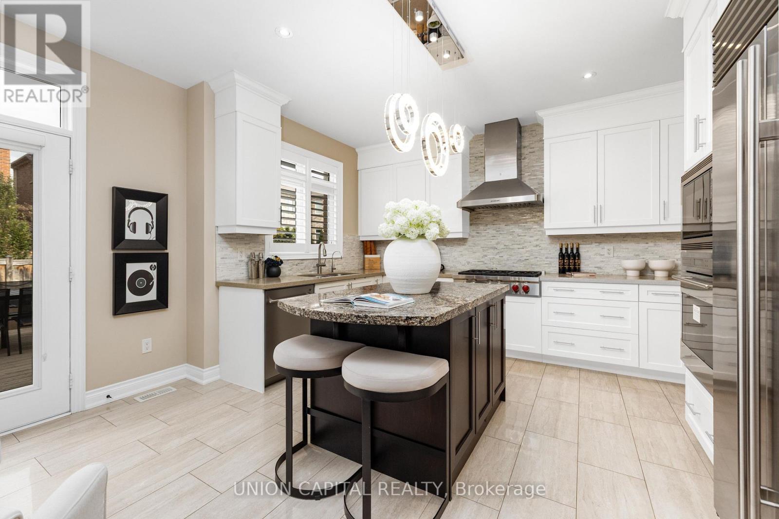 24 Royal West Road, Markham, Ontario  L6C 0L5 - Photo 15 - N13879488