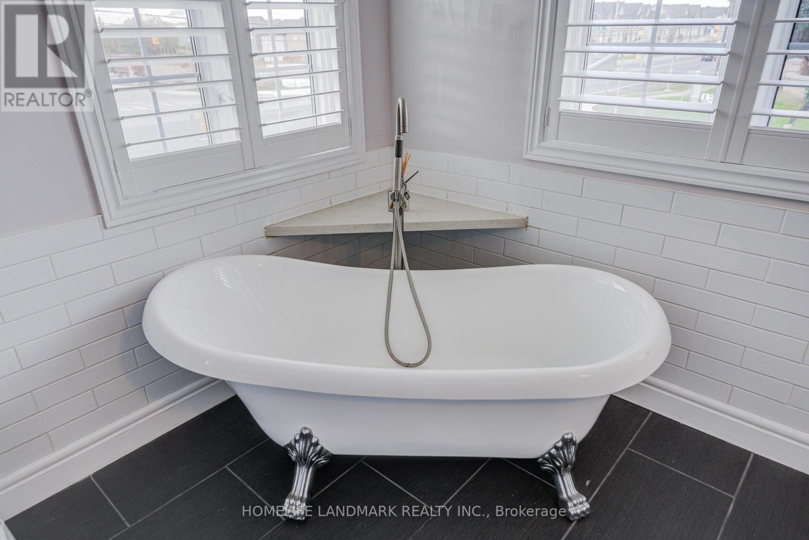 2 Kingshill Road, Richmond Hill, Ontario  L4E 4B1 - Photo 24 - N13879508