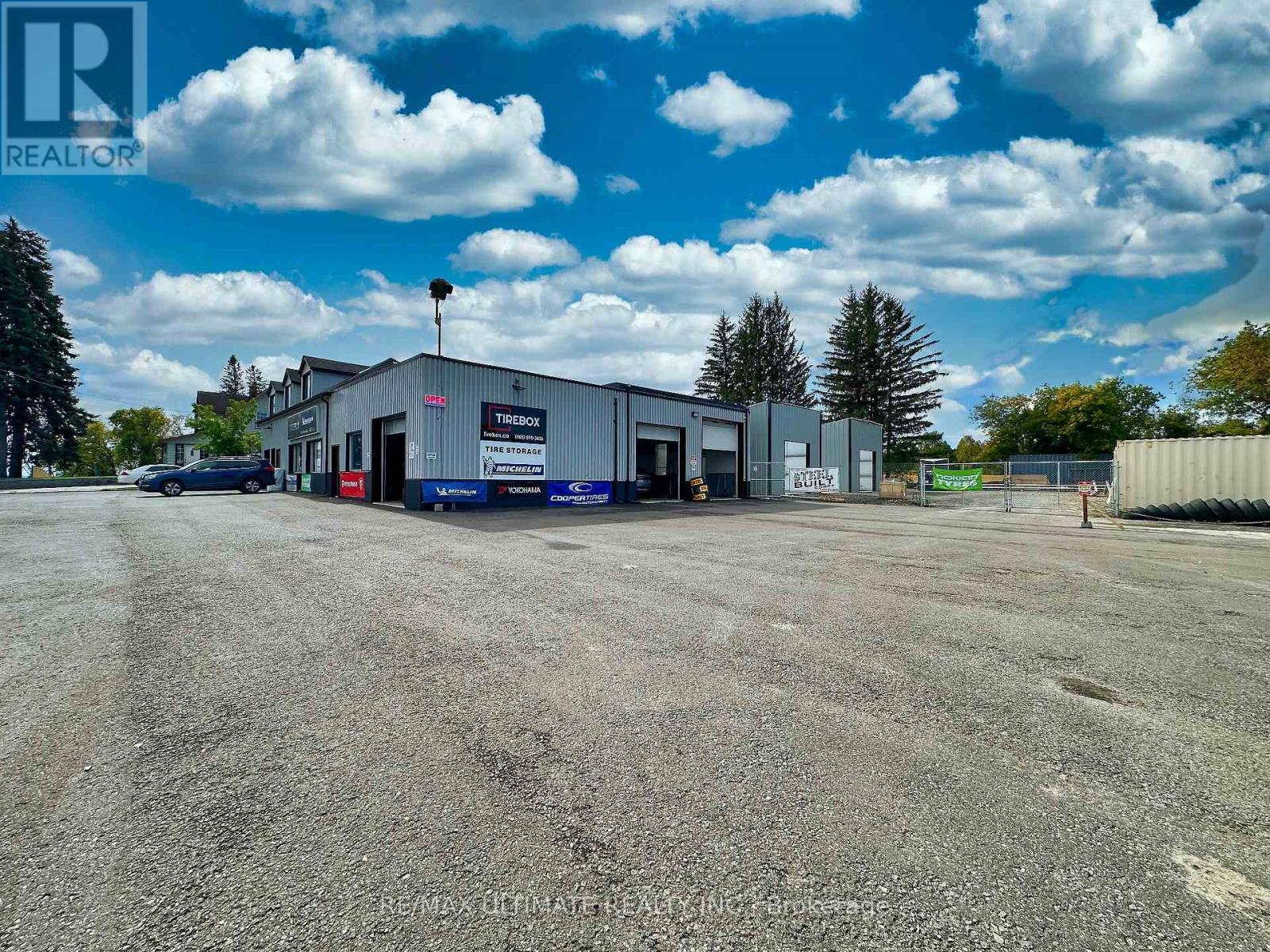 18582 Yonge Street, East Gwillimbury, Ontario  L9N 0J4 - Photo 2 - N13879580