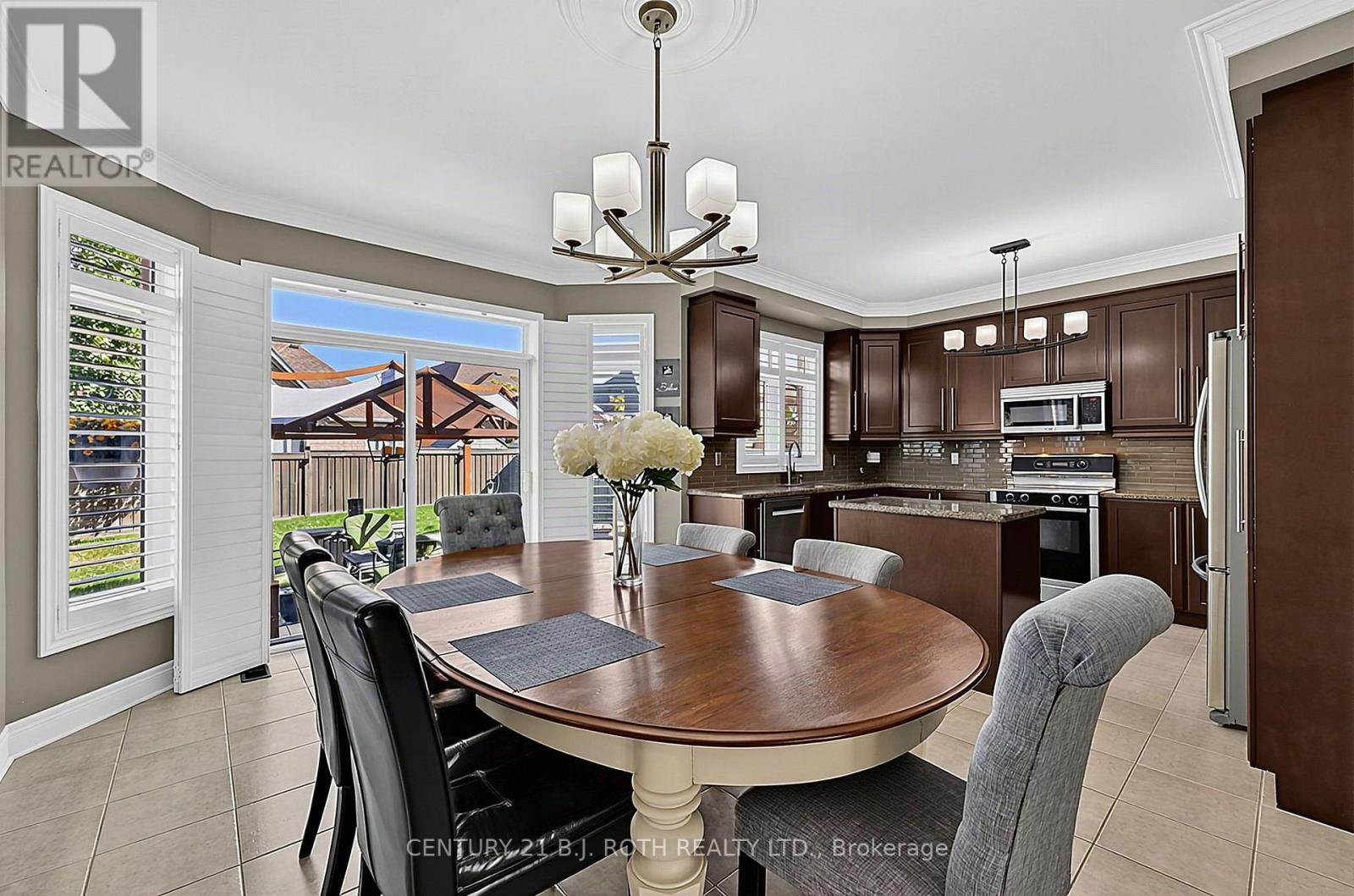 81 Royal Park Boulevard, Barrie, Ontario  L4N 9R9 - Photo 13 - S13879570