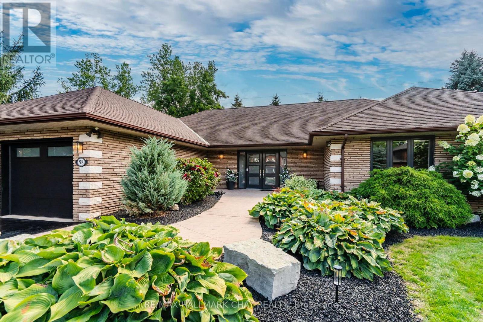 98 Idlewood Drive, Springwater, Ontario  L9X 0M5 - Photo 4 - S13879582