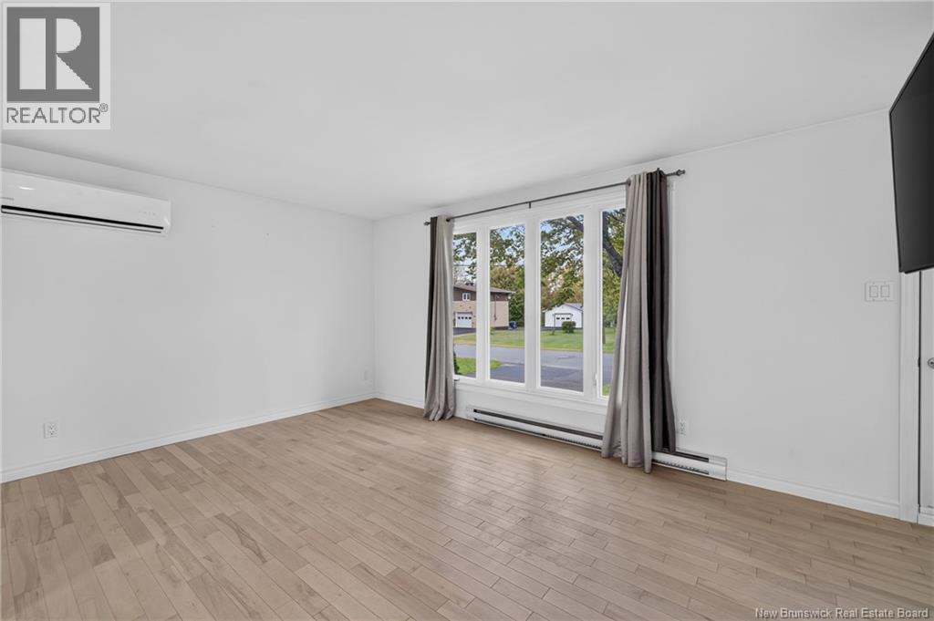 946 Francois Street, Beresford, New Brunswick  E8K 1L3 - Photo 7 - NB149391