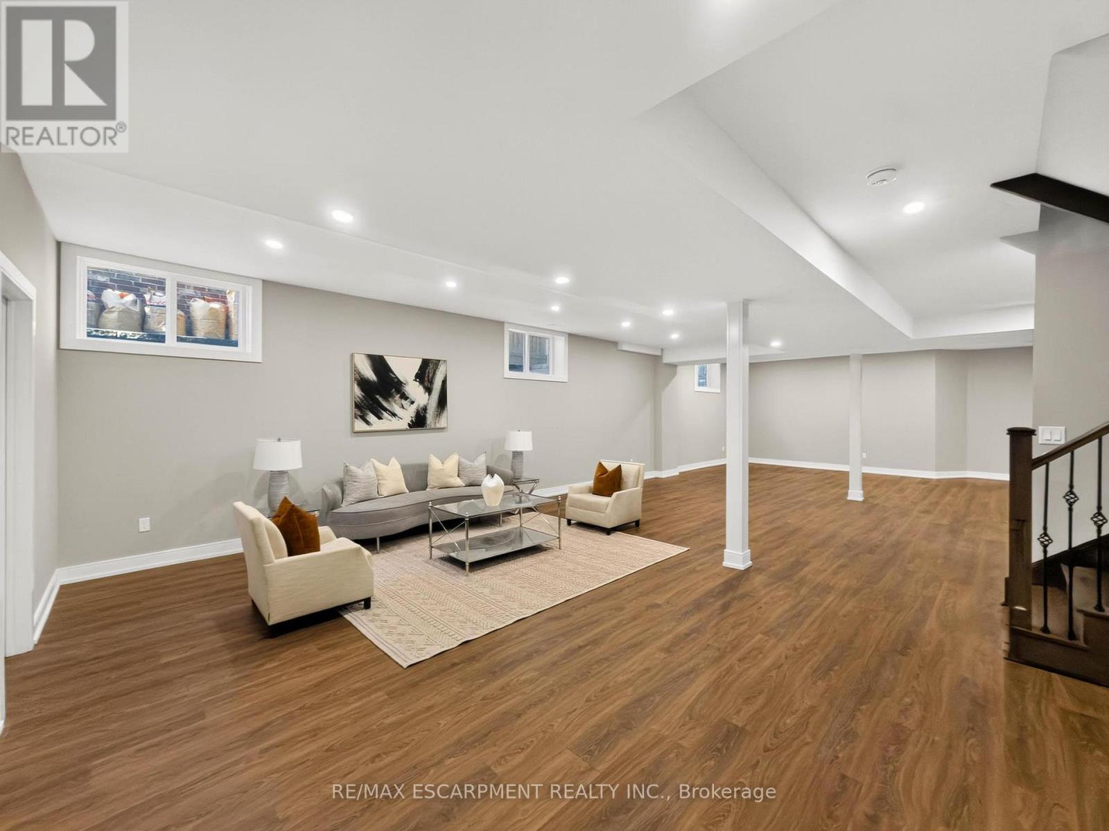 389 Belvenia Road, Burlington, Ontario  L7L 2G7 - Photo 34 - W13879498