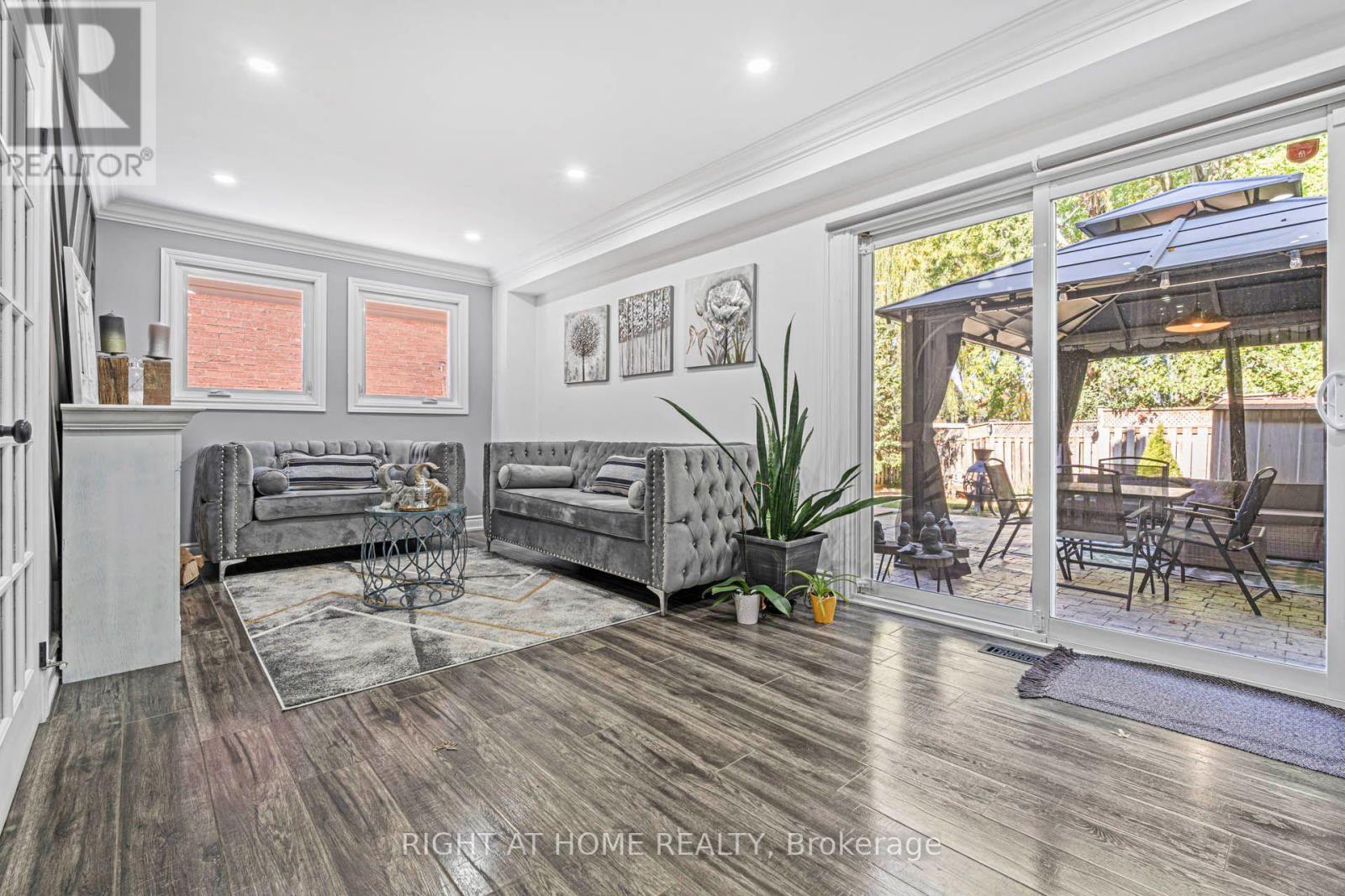 36 Burton Road W, Brampton, Ontario  L6X 1M7 - Photo 19 - W13879560