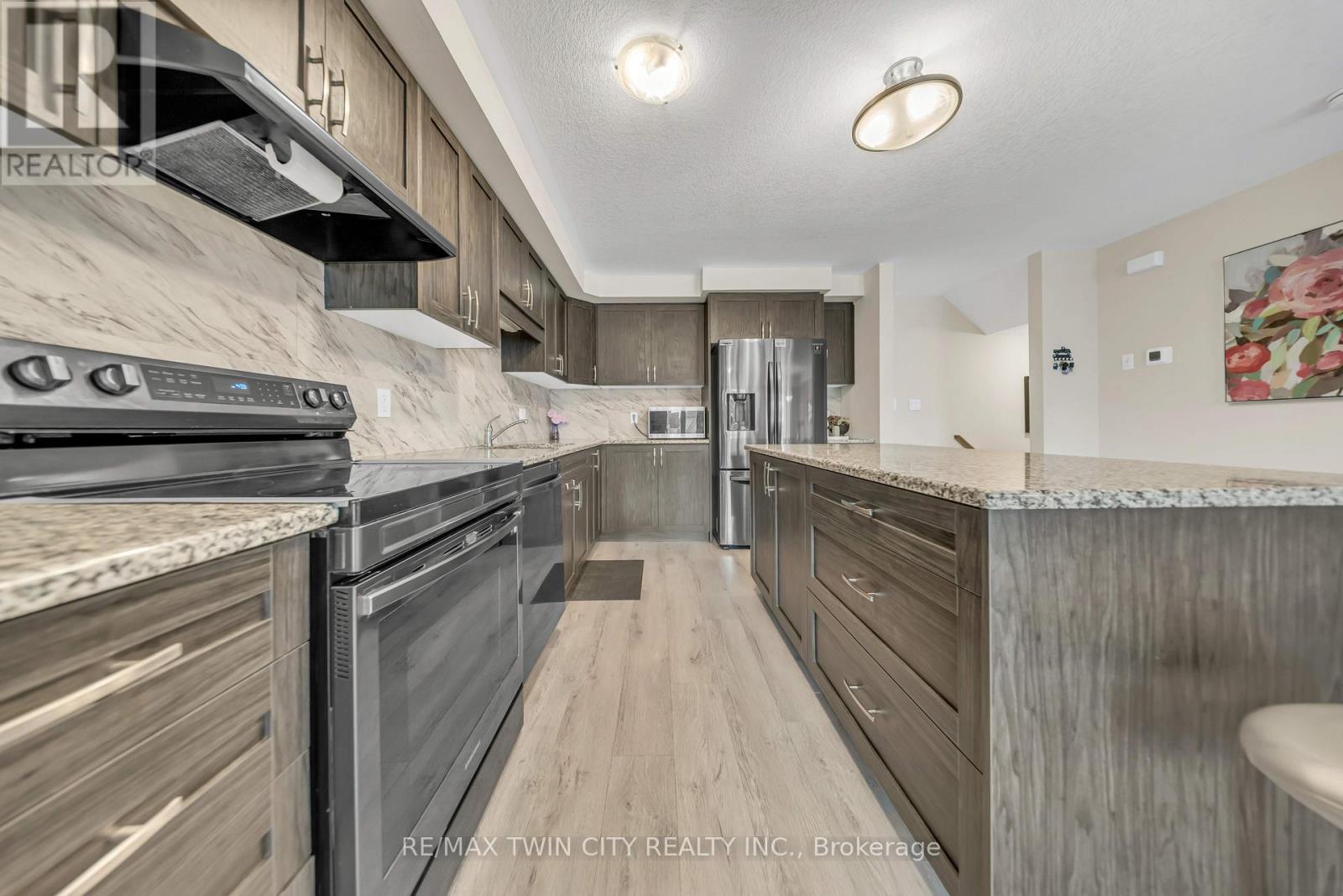 23 Valencia Avenue, Kitchener, Ontario  N2R 0R7 - Photo 15 - X13879510