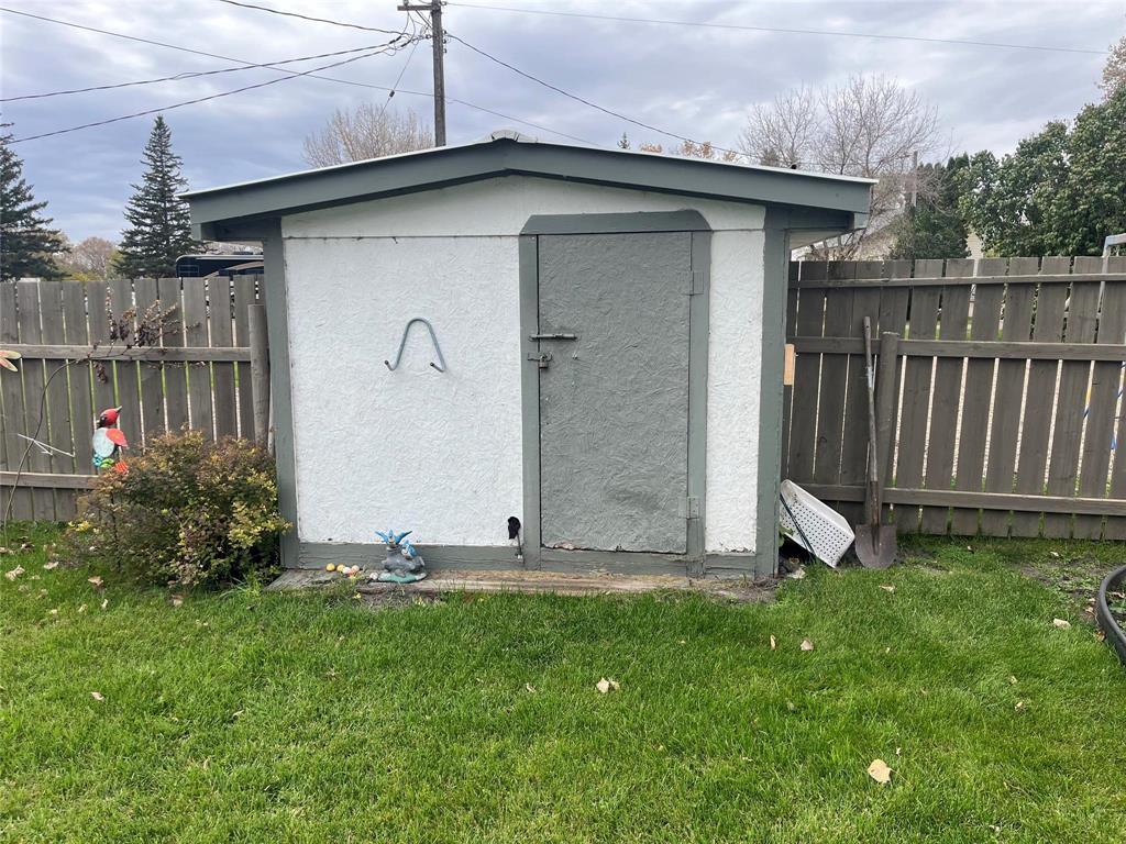 141 Meadowlark Court, Brandon, Manitoba  R7C 0C1 - Photo 4 - 202625245